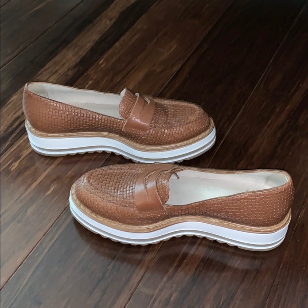 [Summit] White Mountain Bethania Platform Loafer - image 1